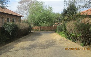 3 Bedroom Townhouse in Honeydew Ridge