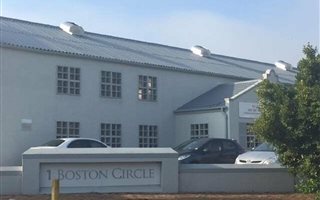 184 m² Commercial space in Airport Industria