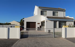4 Bedroom House in Country Club