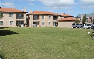 2 Bedroom Apartment in Burgundy Estate