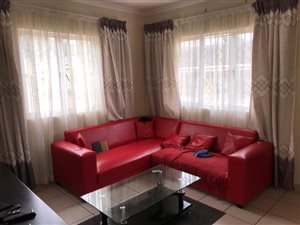 3 Bed House in Newlands West