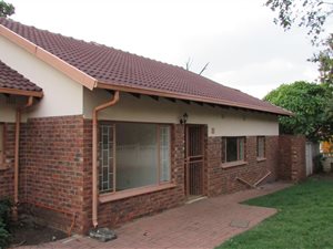 4 Bed House in Elandsrand