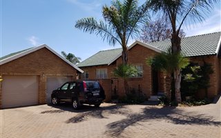 3 Bedroom Simplex in Highveld