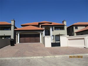 3 Bedroom House in Noordwyk