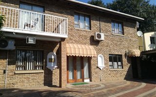 9 Bedroom House in Sherwood
