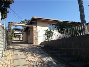 9 Bedroom House in Sherwood