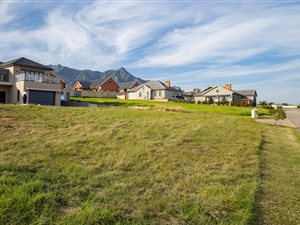 897 m² Land available in George Central
