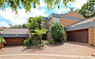 3 Bedroom Cluster in Bedfordview