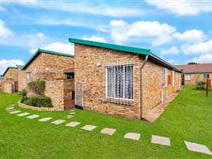 2 Bed Townhouse in Grobler Park