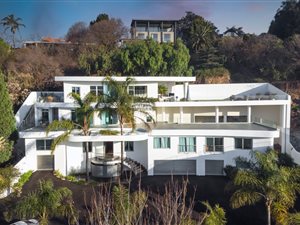 6 Bed House in Houghton Estate