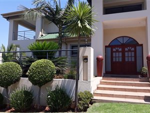 3 Bed House in Caribbean Beach Club