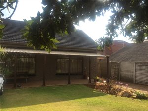 5 Bed House in Rhodesfield