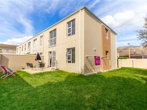 2 Bed Apartment in Whispering Pines