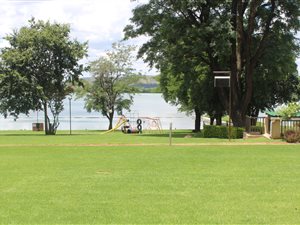 2 Bed Apartment in Kosmos Ridge