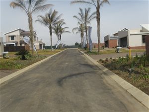 300 m² Land available in Mooikloof Country Residences