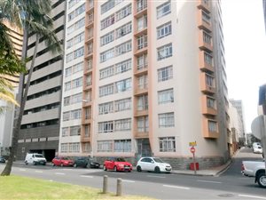 Bachelor apartment in Durban CBD