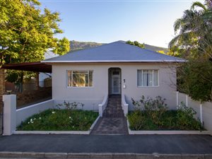 4 Bed House in Paarl