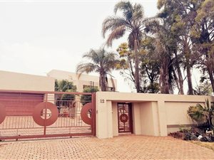 4 Bed House in Marlboro Gardens