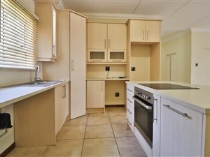 3 Bed Apartment in Parkview