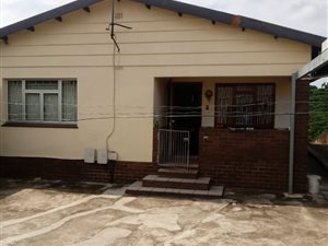 4 Bed House in Clare Hills