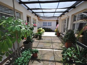 4 Bed House in Hutten Heights