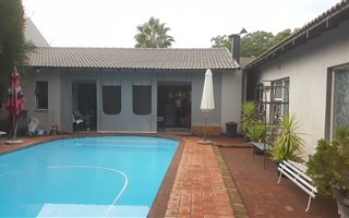 5 Bedroom House in Royldene