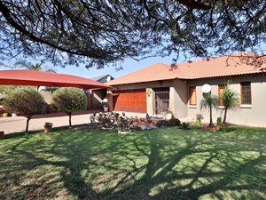 3 Bed House in Pierre van Ryneveld