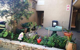 1 Bedroom Apartment in Witpoortjie