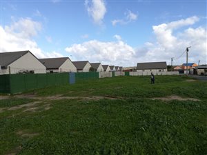 204 m² Land available in New Macassar Village
