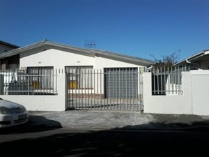 4 Bed House in Goodwood