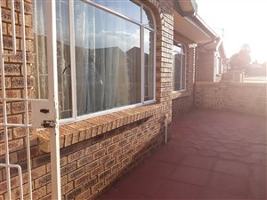 2 Bedroom Townhouse in Randpoort