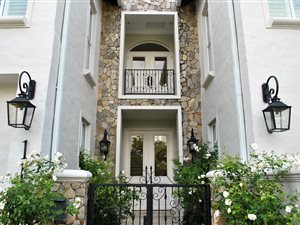 4 Bed House in Helderfontein Estate