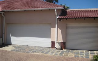 3 Bedroom House in Ridgeway