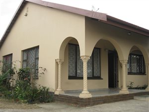 3 Bed House in Lotusville
