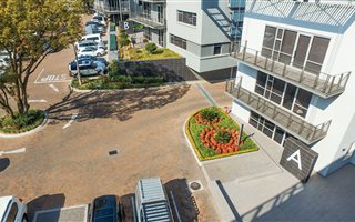 354 m² Commercial space in Bryanston
