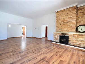 5 Bed House in Beverley Gardens