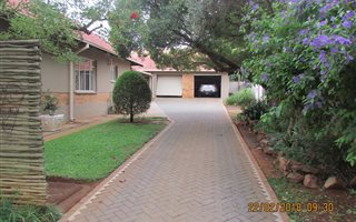 3 Bedroom House in Adamayview