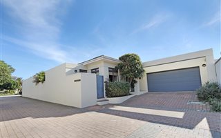 3 Bedroom House in Sunset Links