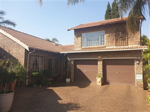 4 Bed House in Eldoraigne