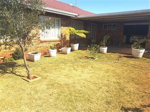 3 Bedroom Simplex in Helikon Park