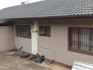 5 Bed House in Highland Hills