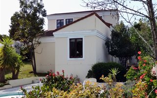 3 Bedroom House in Hunters Home