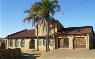 3 Bedroom House in Pine Ridge