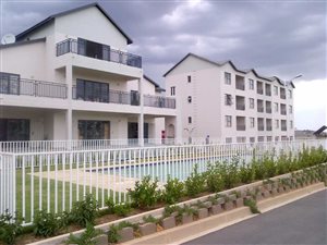 1 Bed Apartment in Carlswald Estate