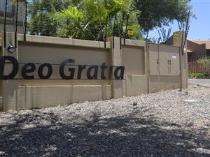 2 Bed Townhouse in La Montagne