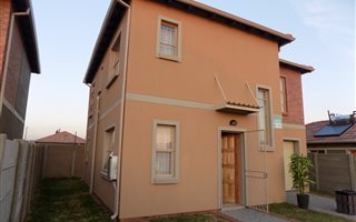 3 Bedroom House in Albertsdal
