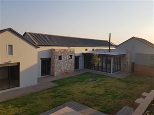 4 Bed House in Midstream Ridge Estate