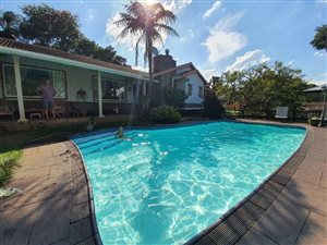 4 Bed House in Blackridge
