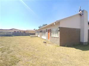 3 Bed House in Amajuba Park