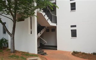 1 Bedroom Apartment in Jackal Creek Golf Estate